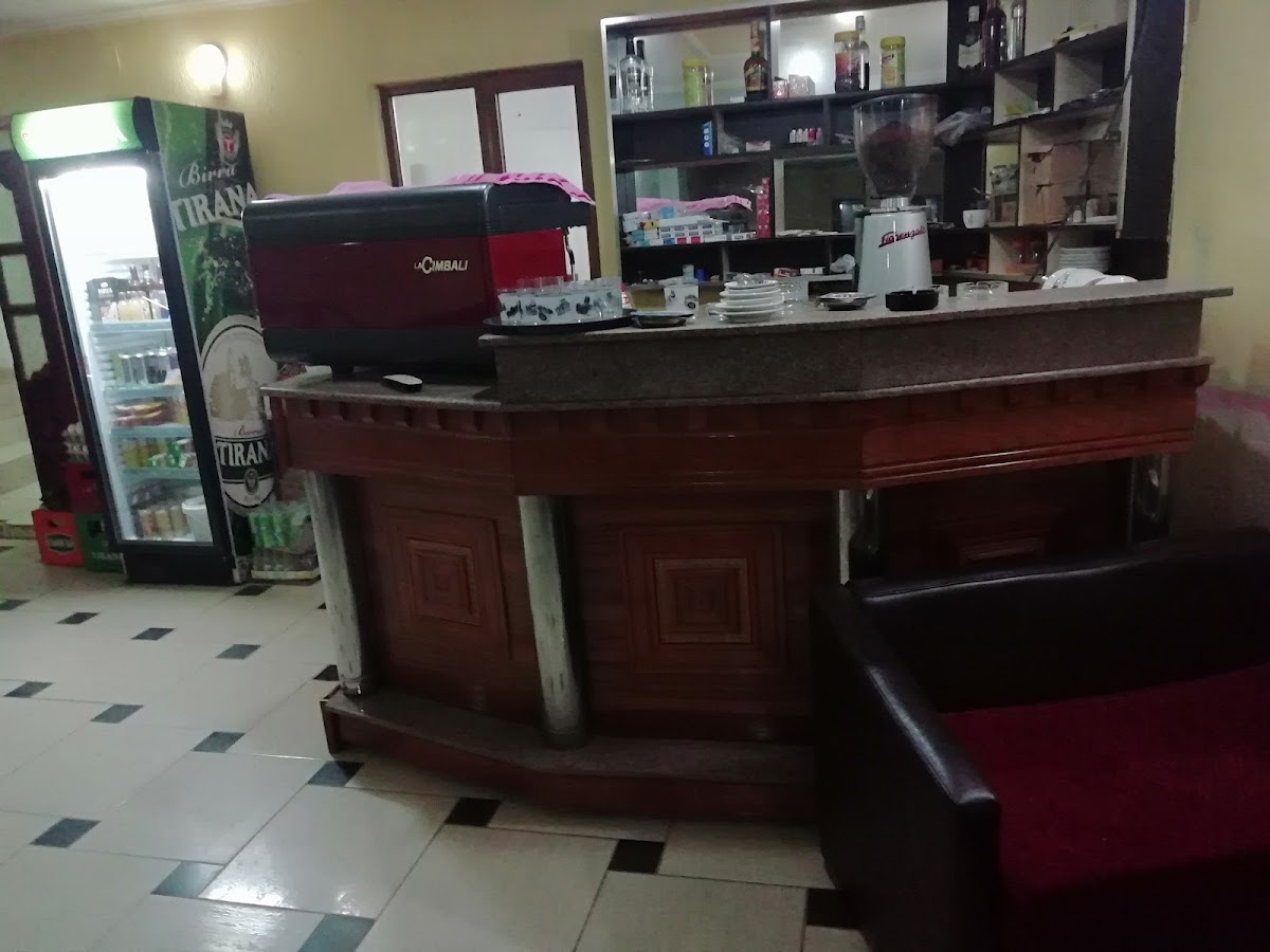 Bar Kafe ELI FISHTI photo 2