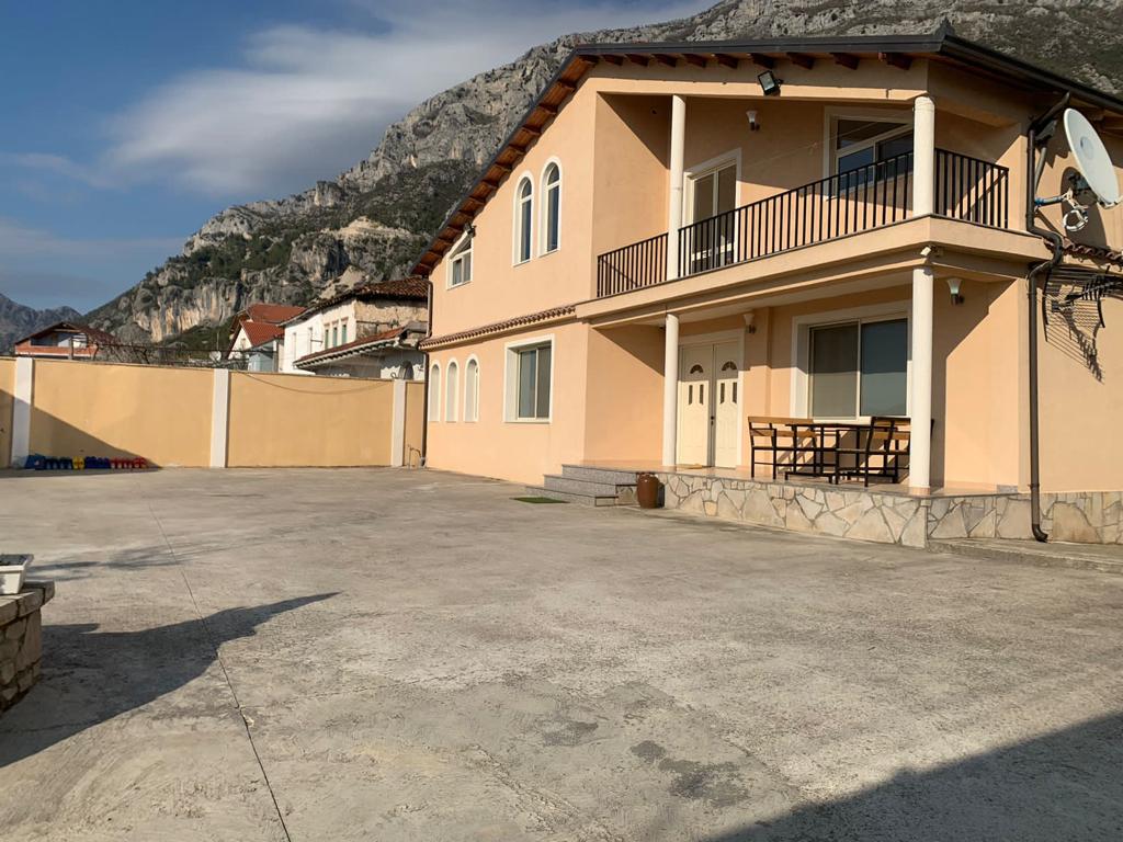 Villa AMA Krujë