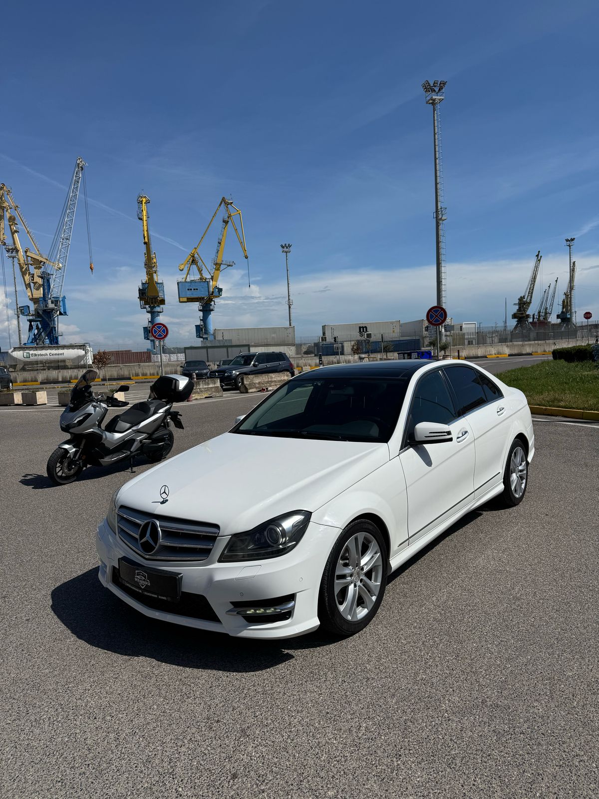 Makina me Qera DB • Rent Car DB photo 2
