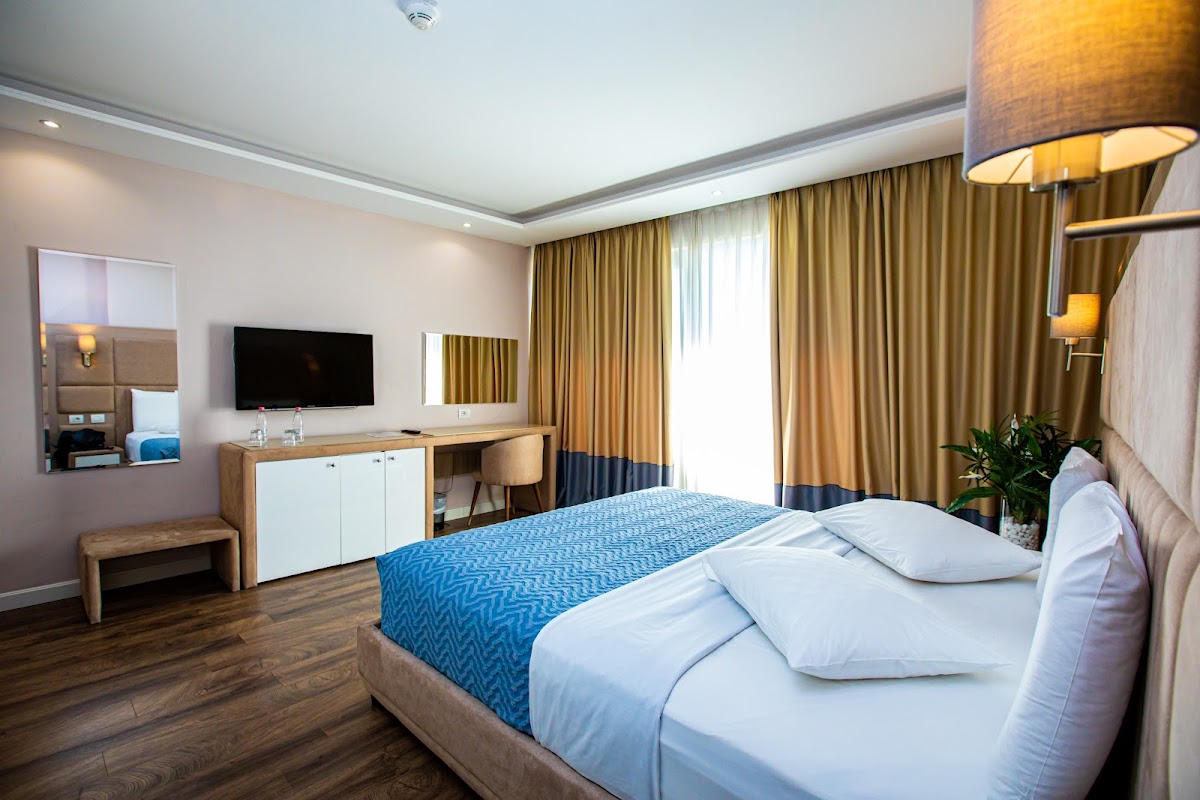 Royal G Hotel and Spa photo 2