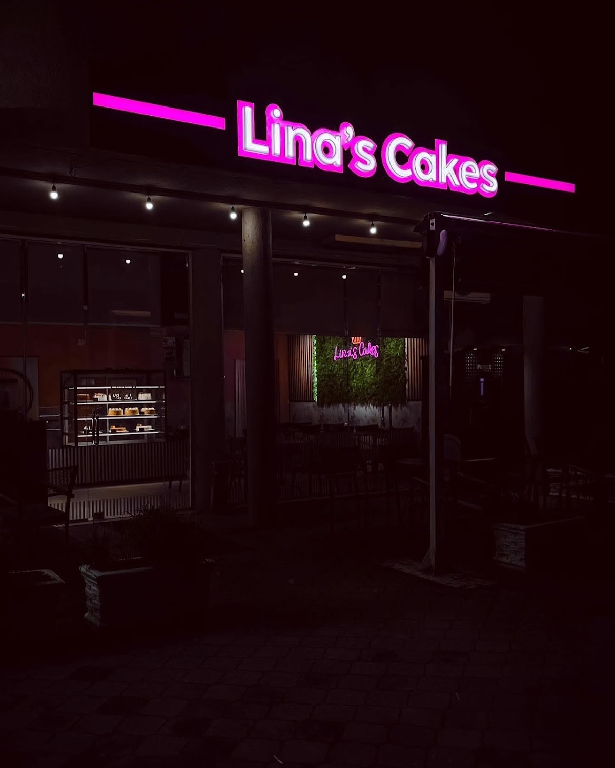 Lina's cakes — Kafene në Rahovec