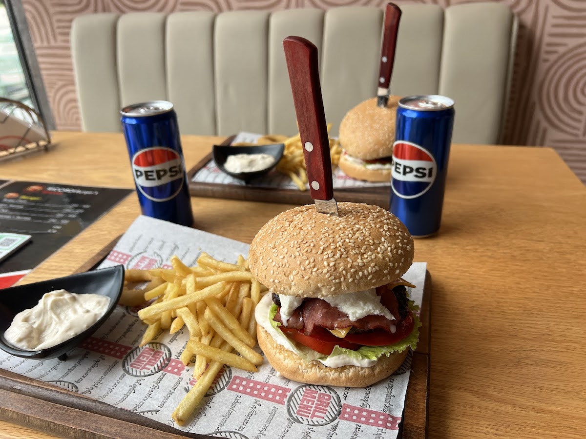 Ricordi Burger photo 4