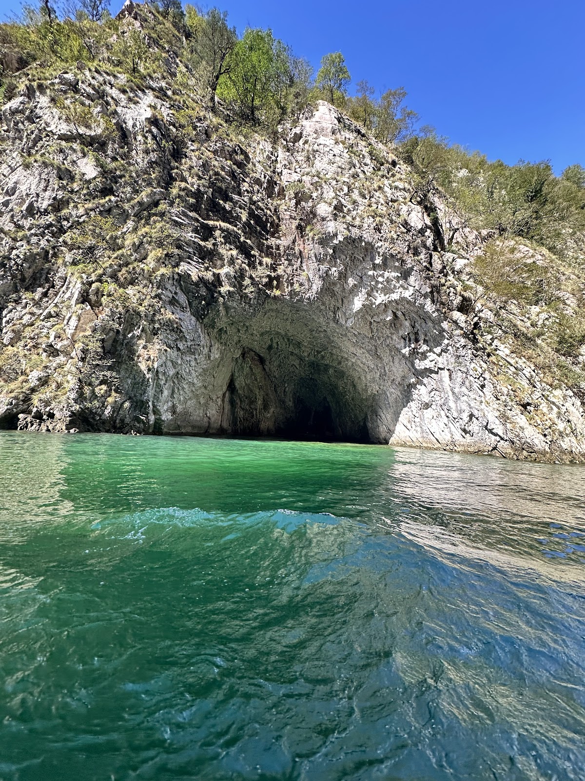 Komani lake photo 4