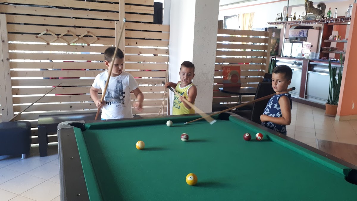 Bar Restorant LUX — Restorante në Vlorë — photo 4