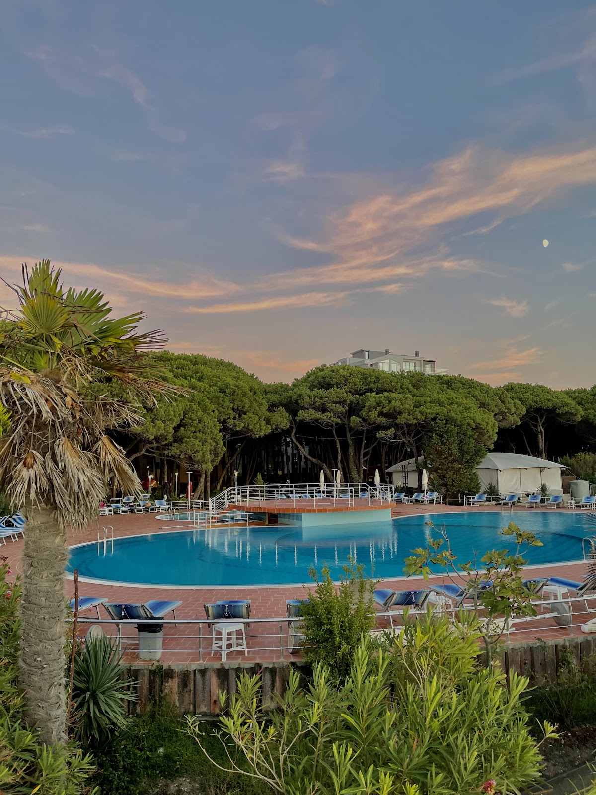 Kastrati Hotel photo 3