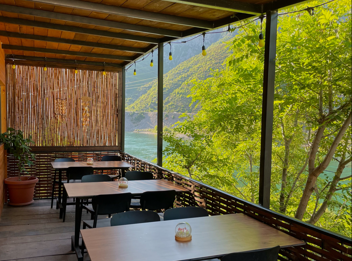 Bar Restorant “Te Kastrioti”