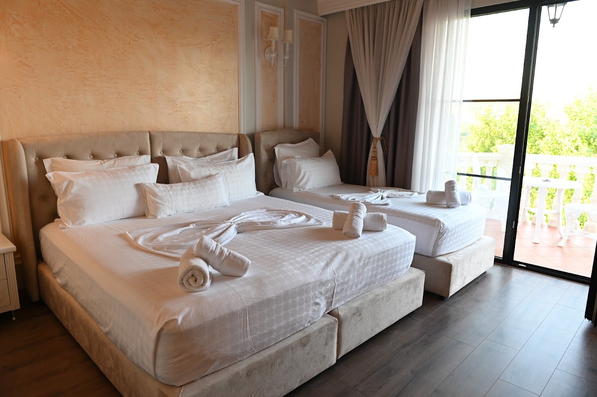 Hotel Onufri photo 5