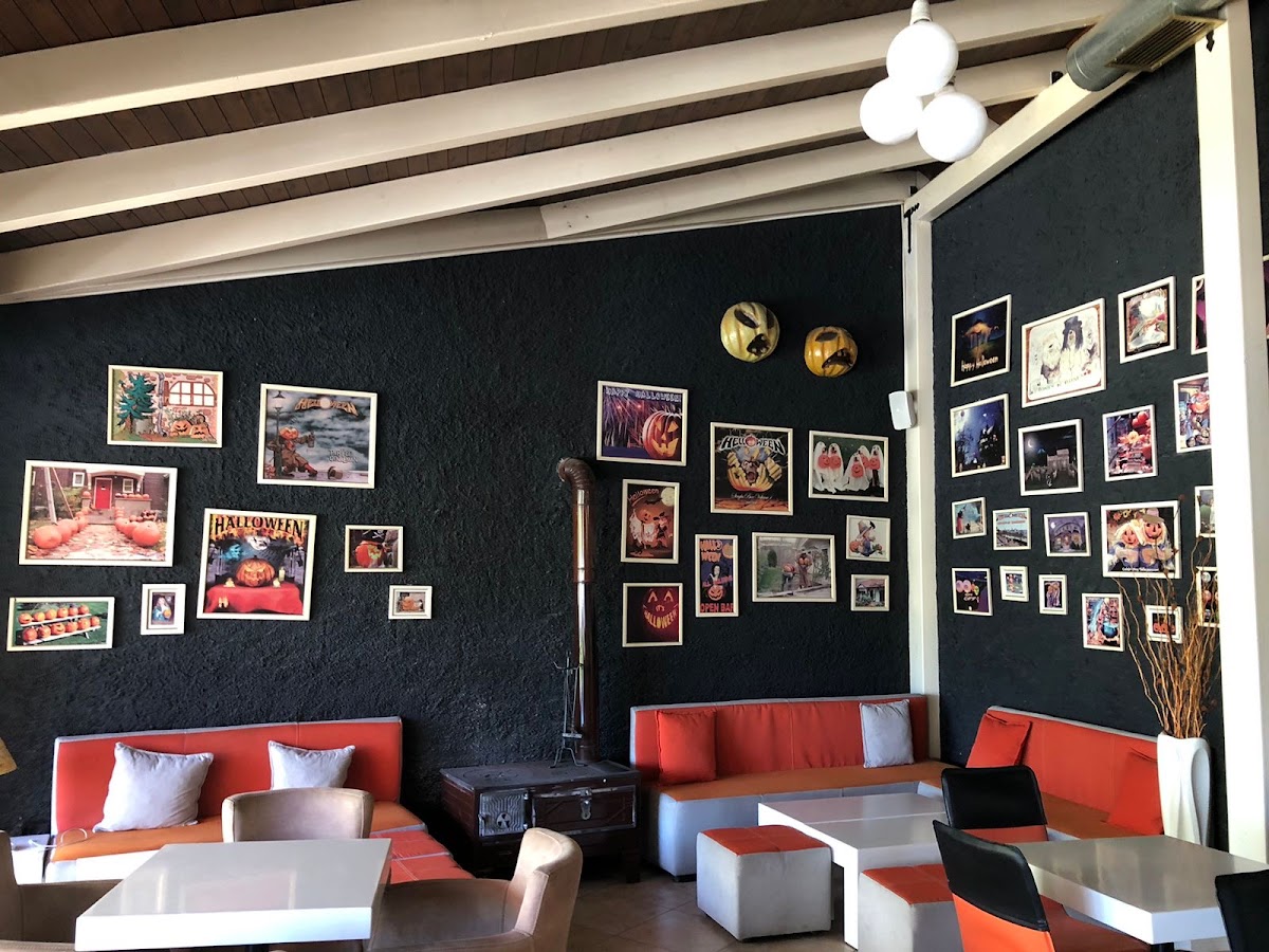 Halloween Bar Cafe