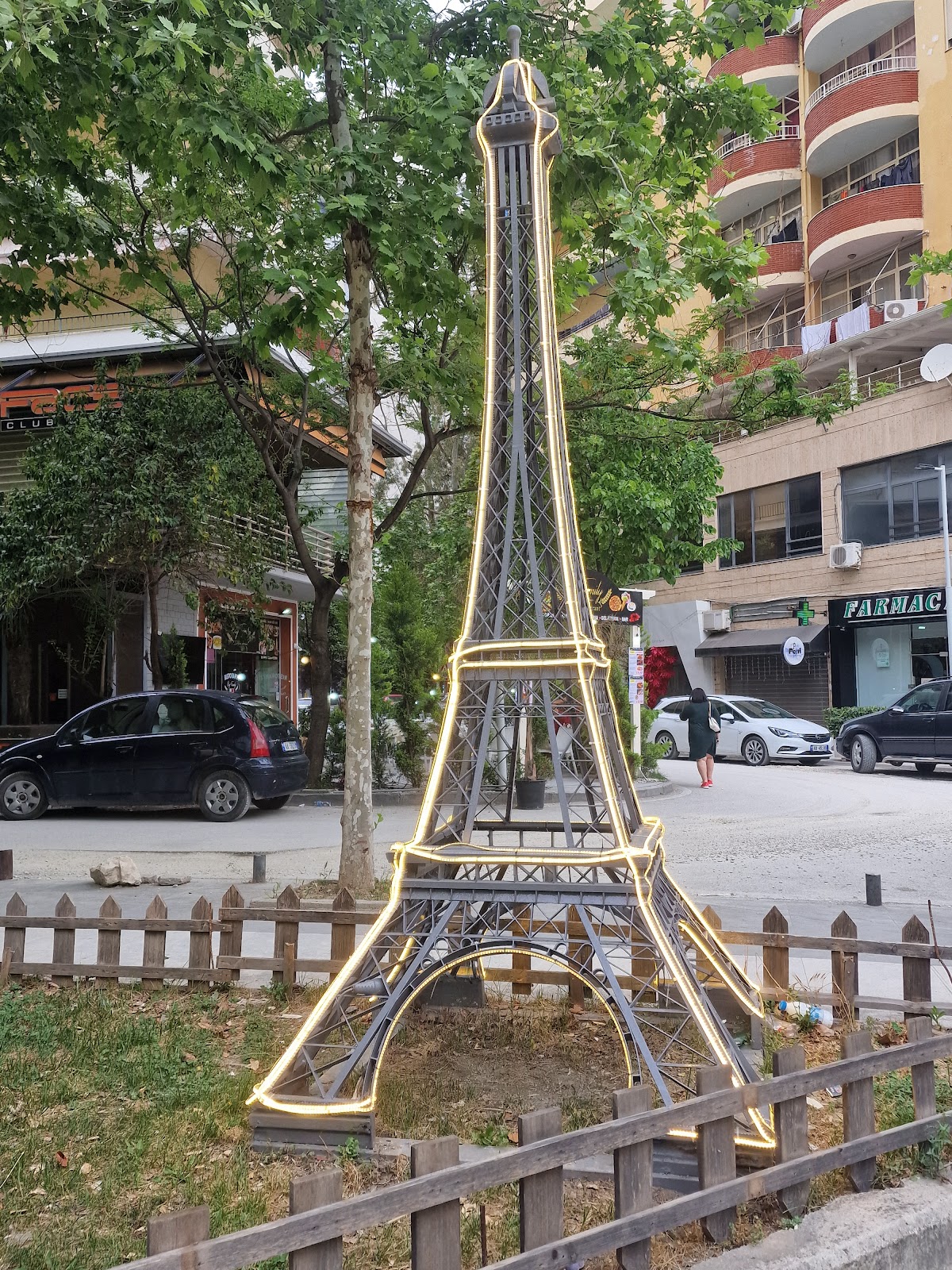 Eifel Tower (mini copy) photo 4