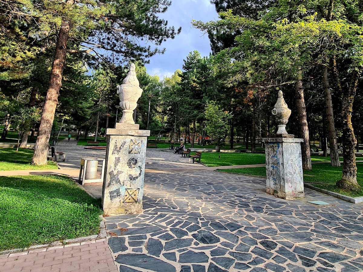 Rinia Park photo 2