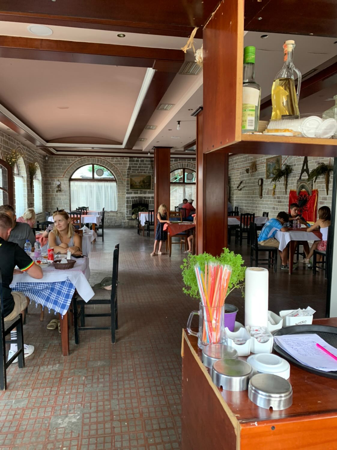 Kulla e Parisit - Bar, Restorant, Hotel photo 4