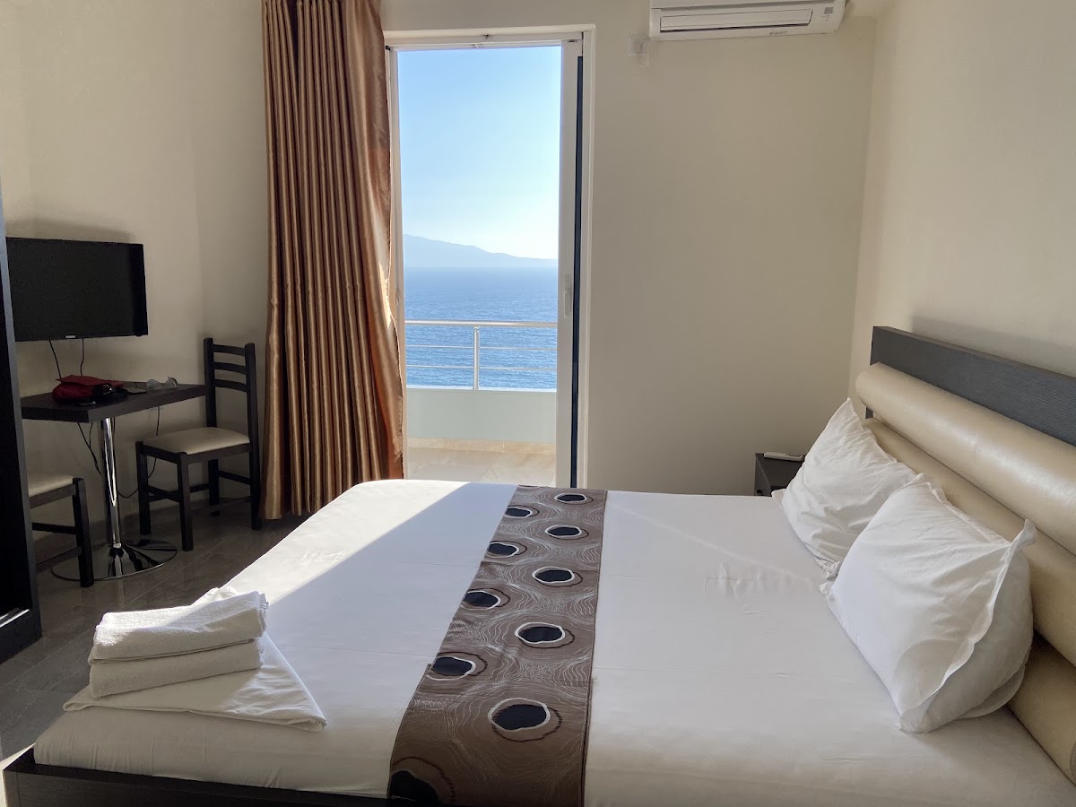 Summer Hotel SARANDA photo 2
