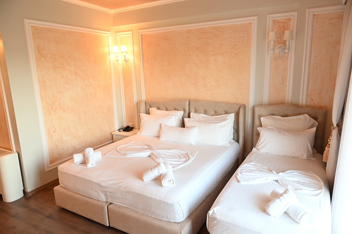 Hotel Onufri photo 2