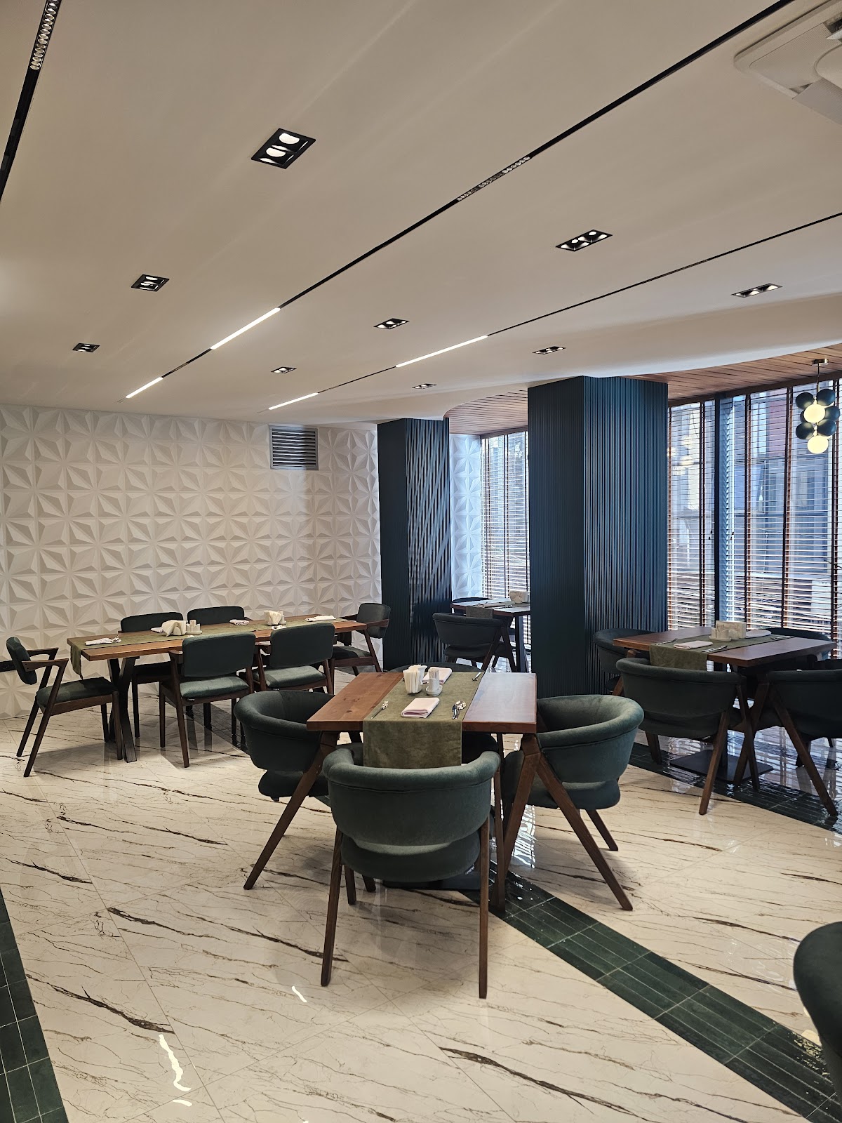 Metropol Hotel — Hotele & Akomodim në Ferizaj — photo 3