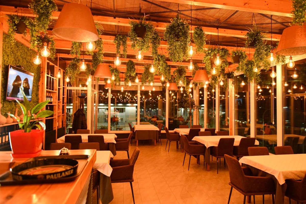 Tomorri Restaurant photo 4