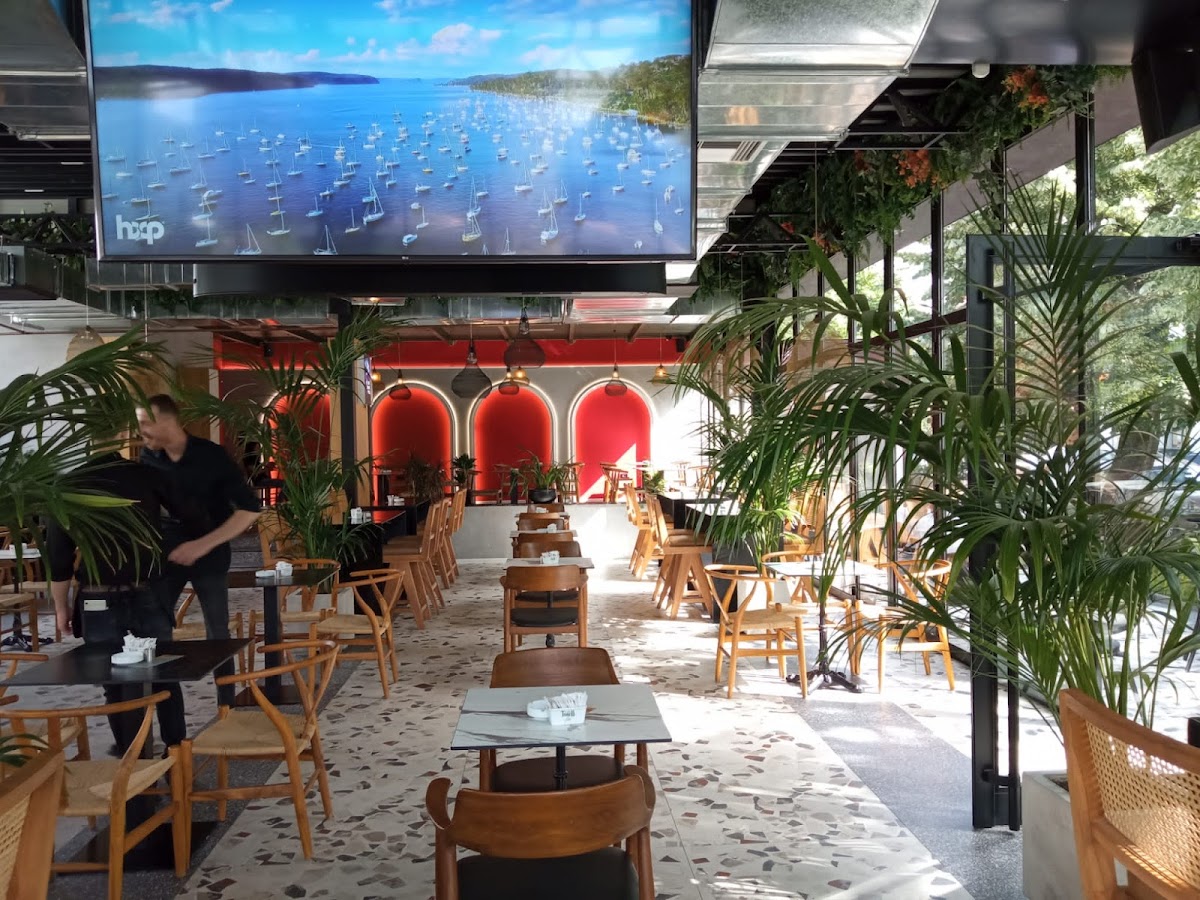Torelli Lounge photo 3