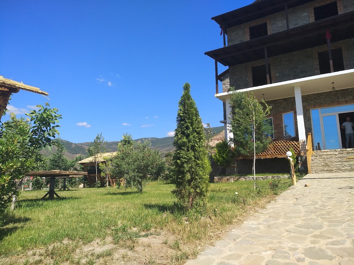 Restorant "BALLKONI BYSHEKUT" photo 4