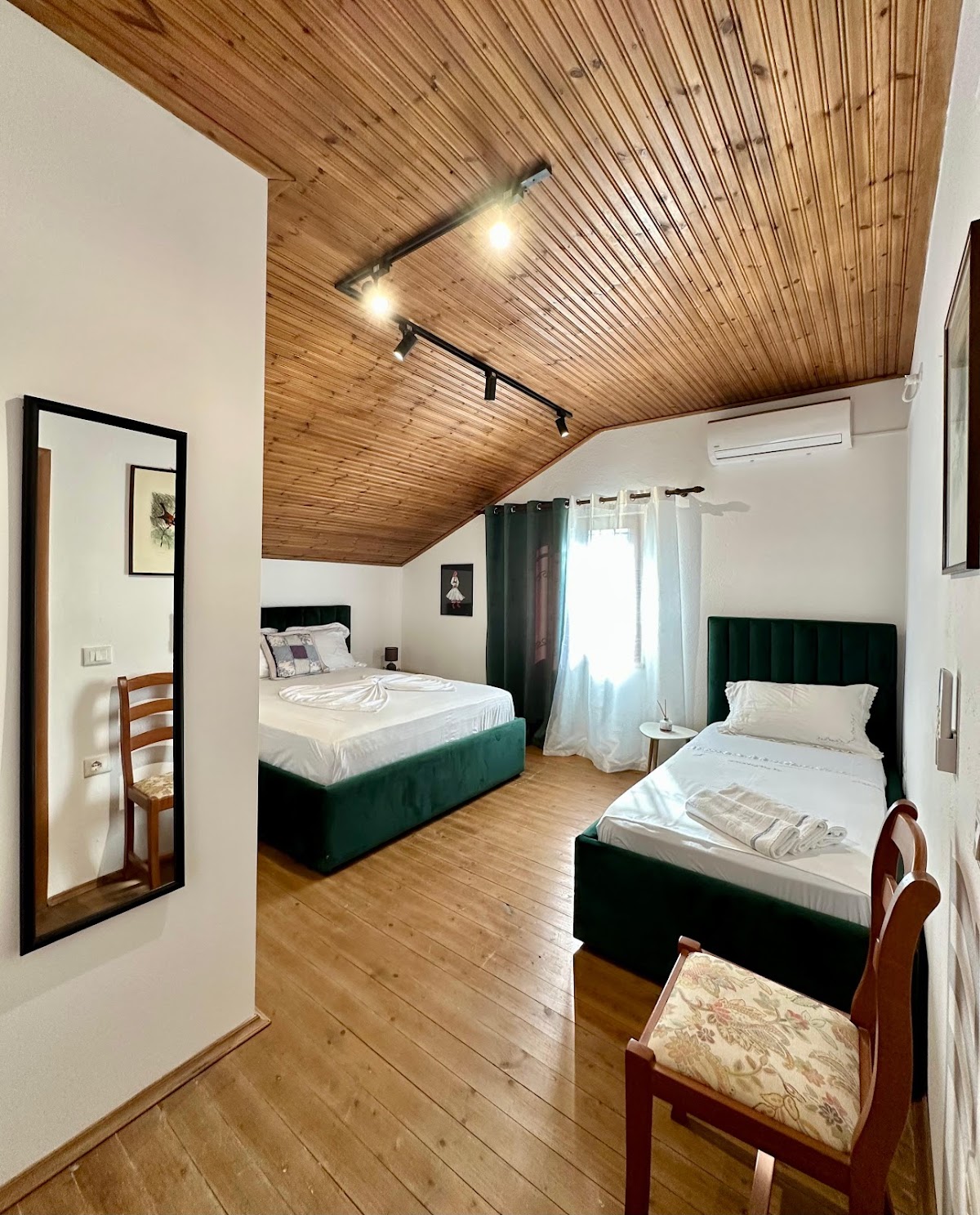 Lakeview Escape Koman photo 3