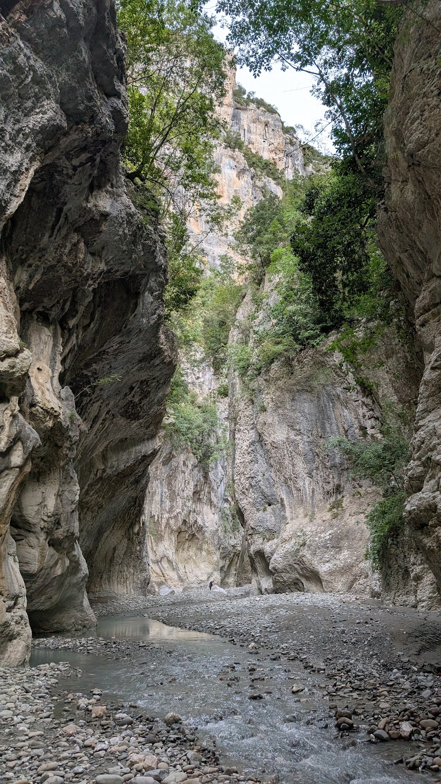 Gramsh waterfall photo 4