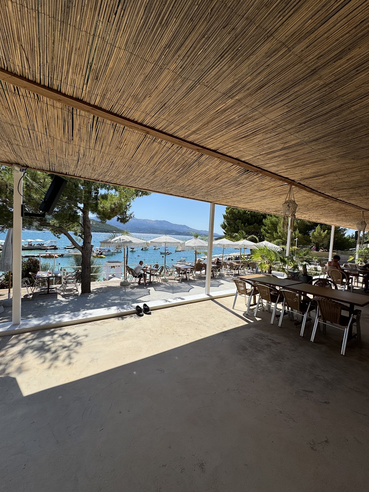 Uma Beach Bar & Restaurant photo 3