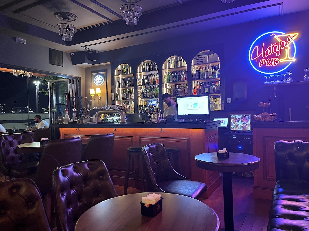 Old House Classic Bar photo 3