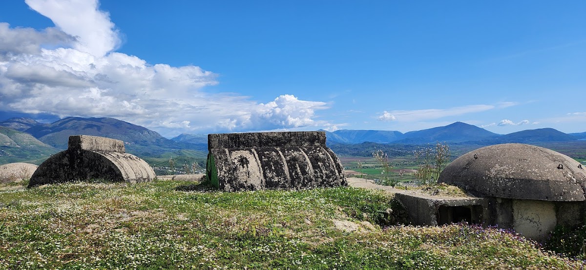 Entrance to archaeological parc Finiwiit photo 2