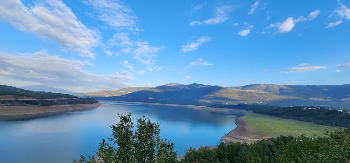 Lake Hills photo 2