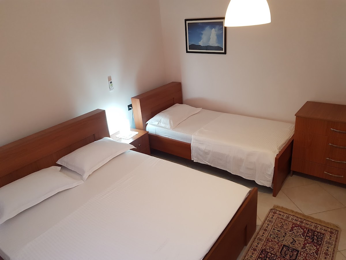 Ilir Guest House 1 photo 2