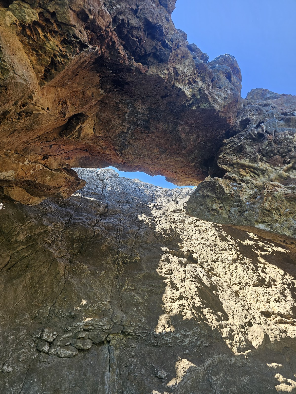 ADN small cave photo 4