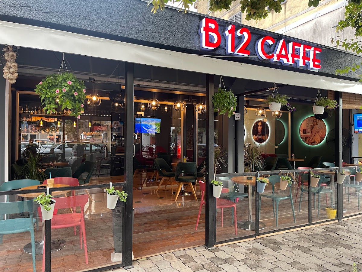 B12 Caffe photo 4