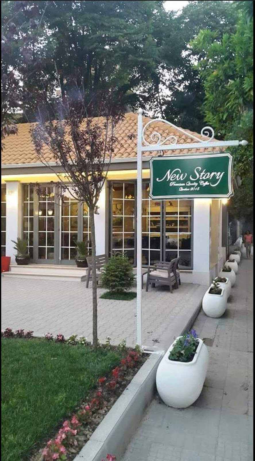 Bar New Story