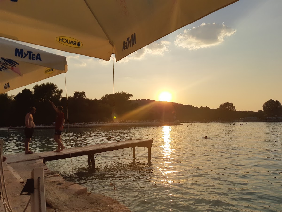 Fladeno Beach BAR photo 3