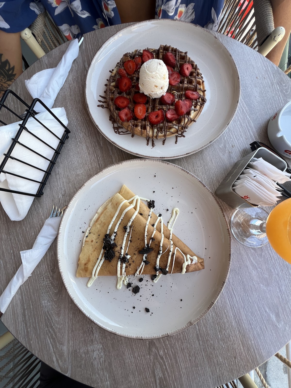 Twins Bar Cocktails Crepes Ksamil photo 4