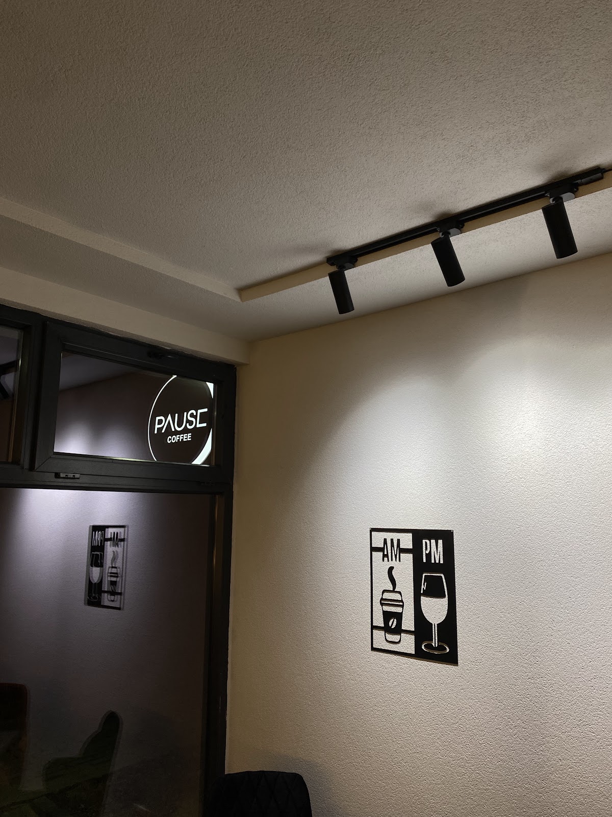 Pause Coffee — Kafene në Rahovec — photo 5
