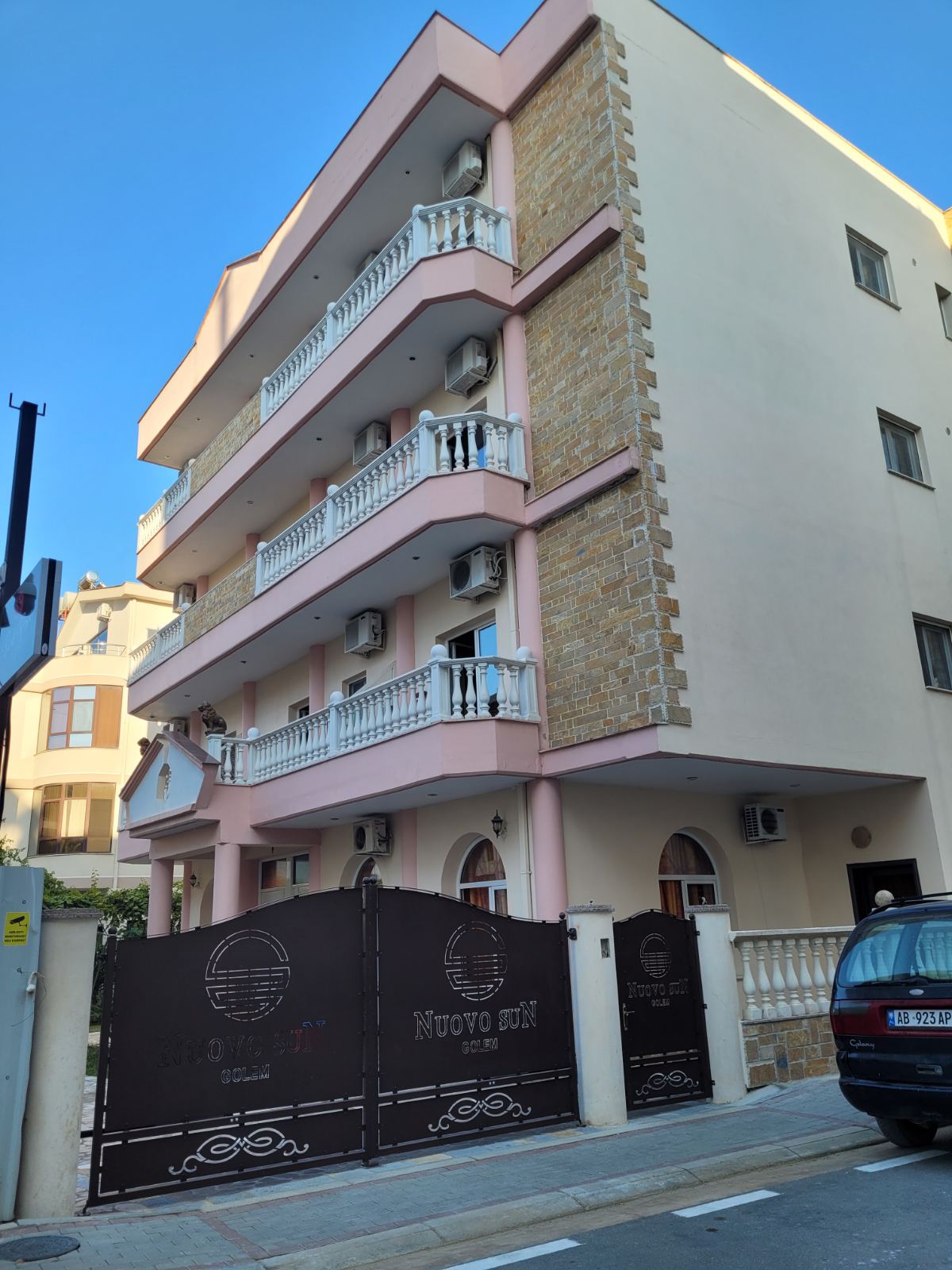 Nuovo Sun Golem — Hotele & Akomodim në Kavajë — photo 4