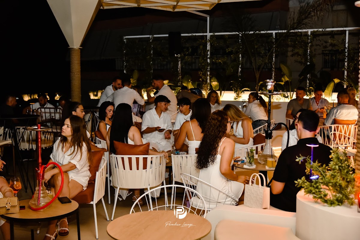 Paradiso Resto Lounge & Rooftop photo 3