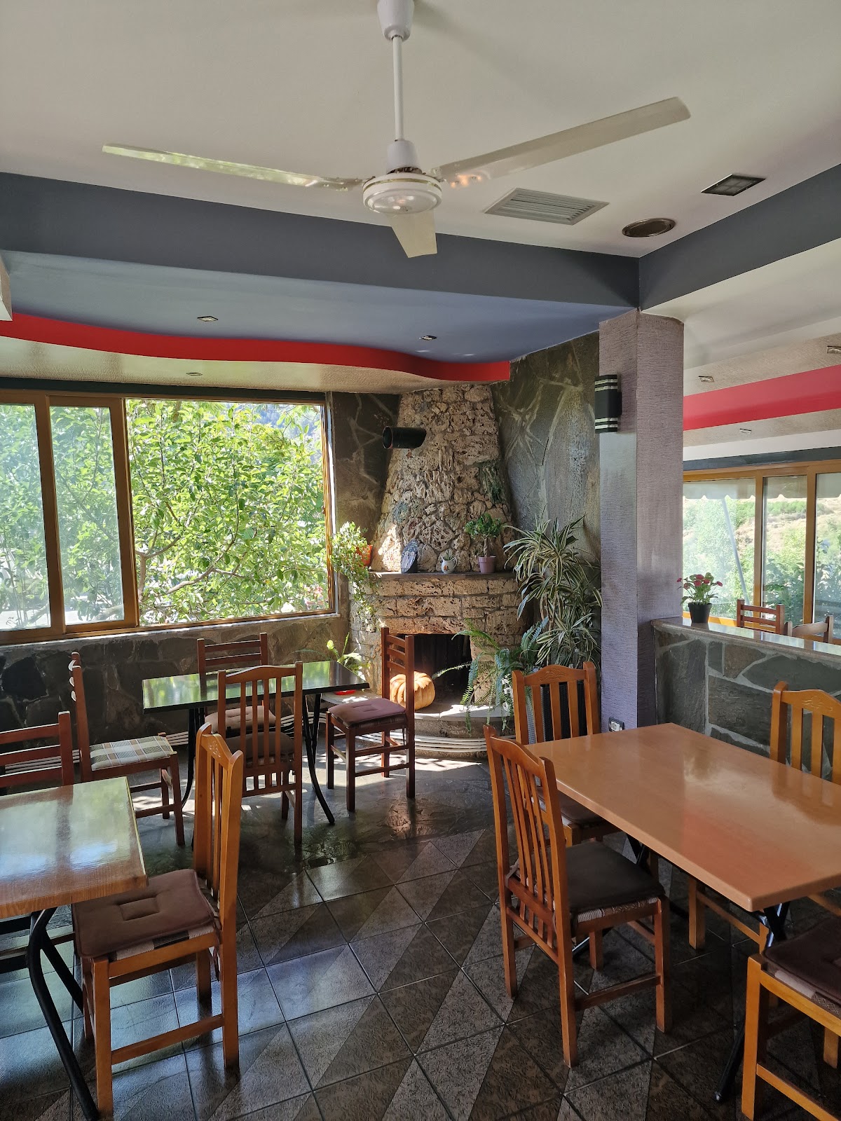Bar Kafe KrisHen