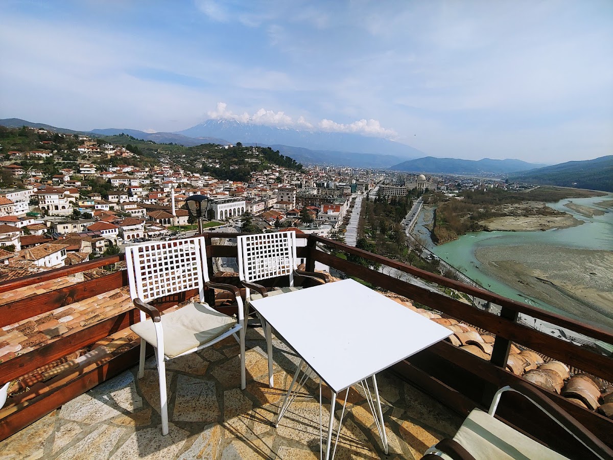 Bar Restorant Veranda Mangalem