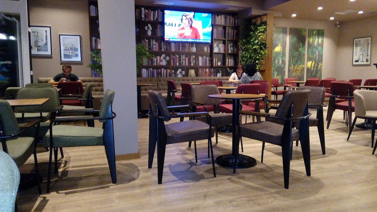 Bar Mateo photo 2
