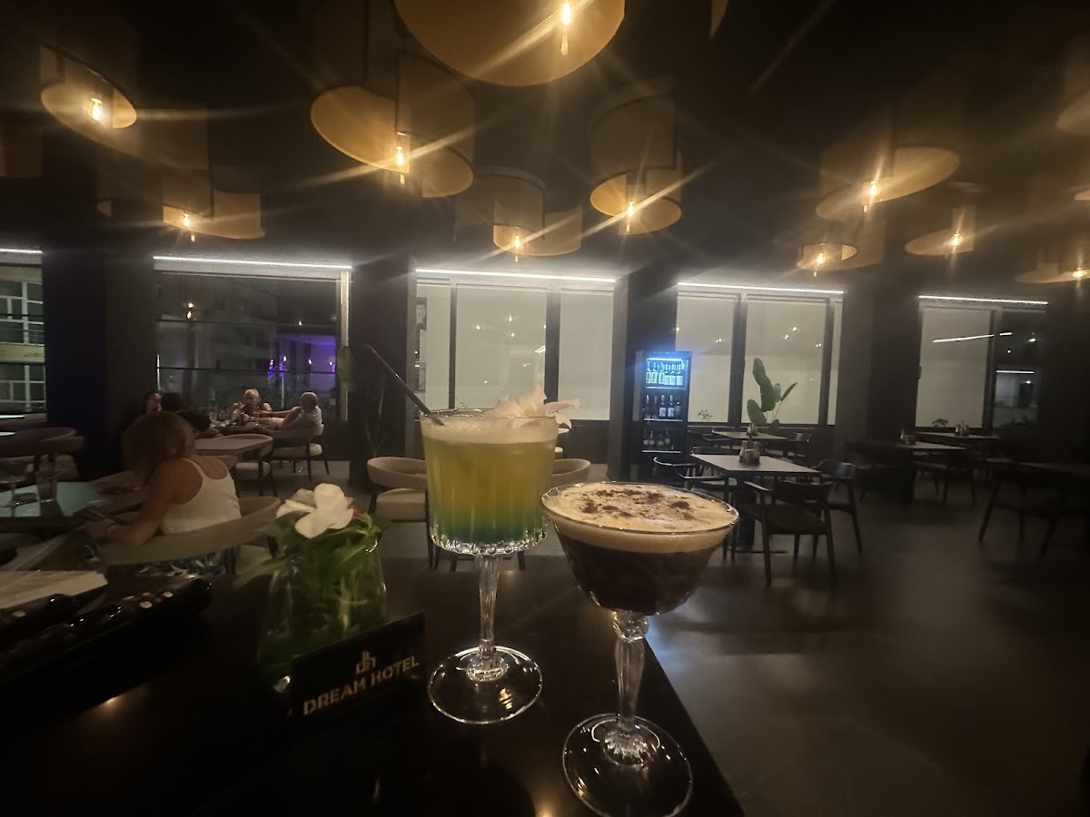 COCKTAIL DREAMS photo 5