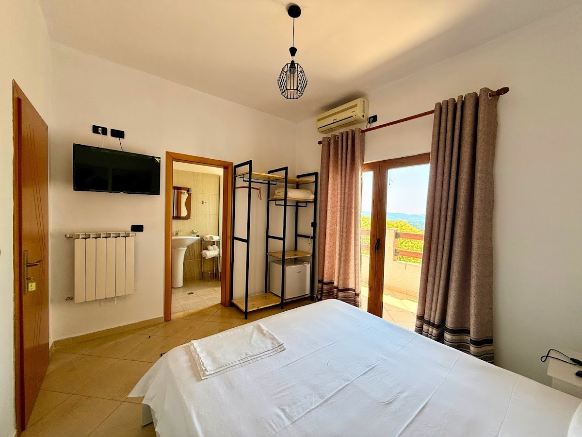 Hotel Horizont Kuçovë photo 4