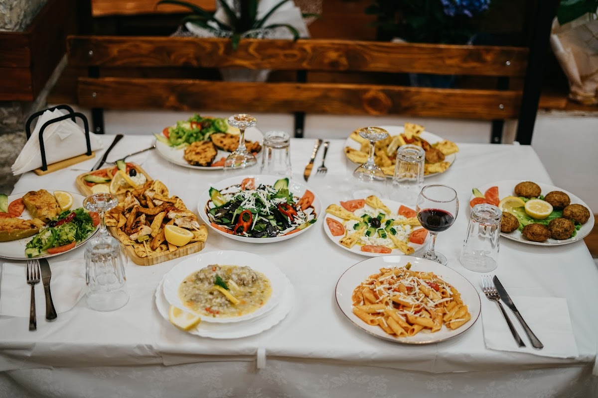 Bon Appetit photo 2