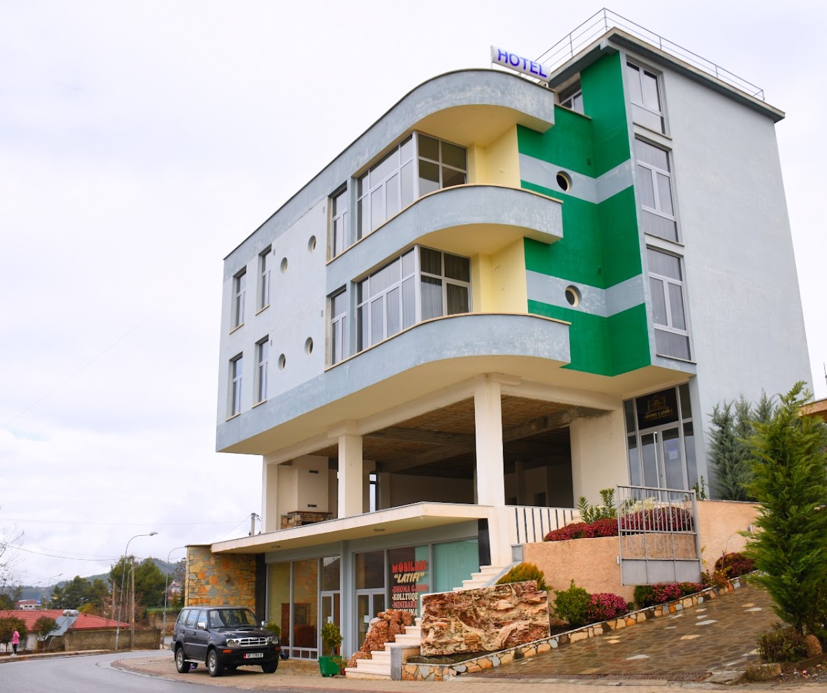 Hotel Latifi