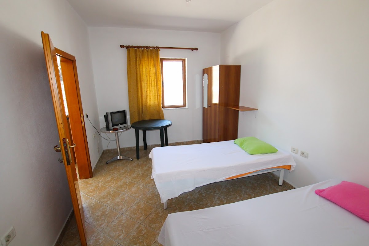 Hostel Shkodra Lake KM ZERO photo 2