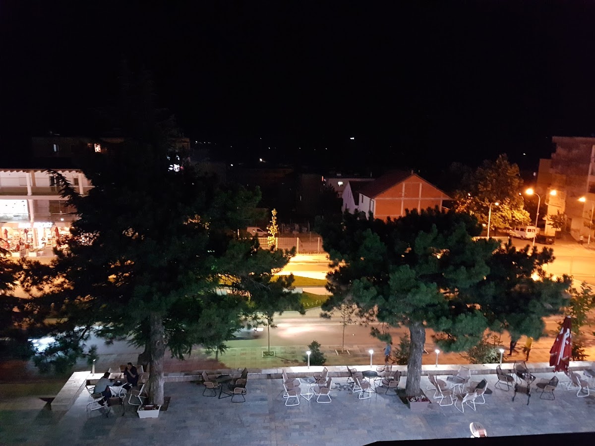 Hotel Vllaznimi photo 2