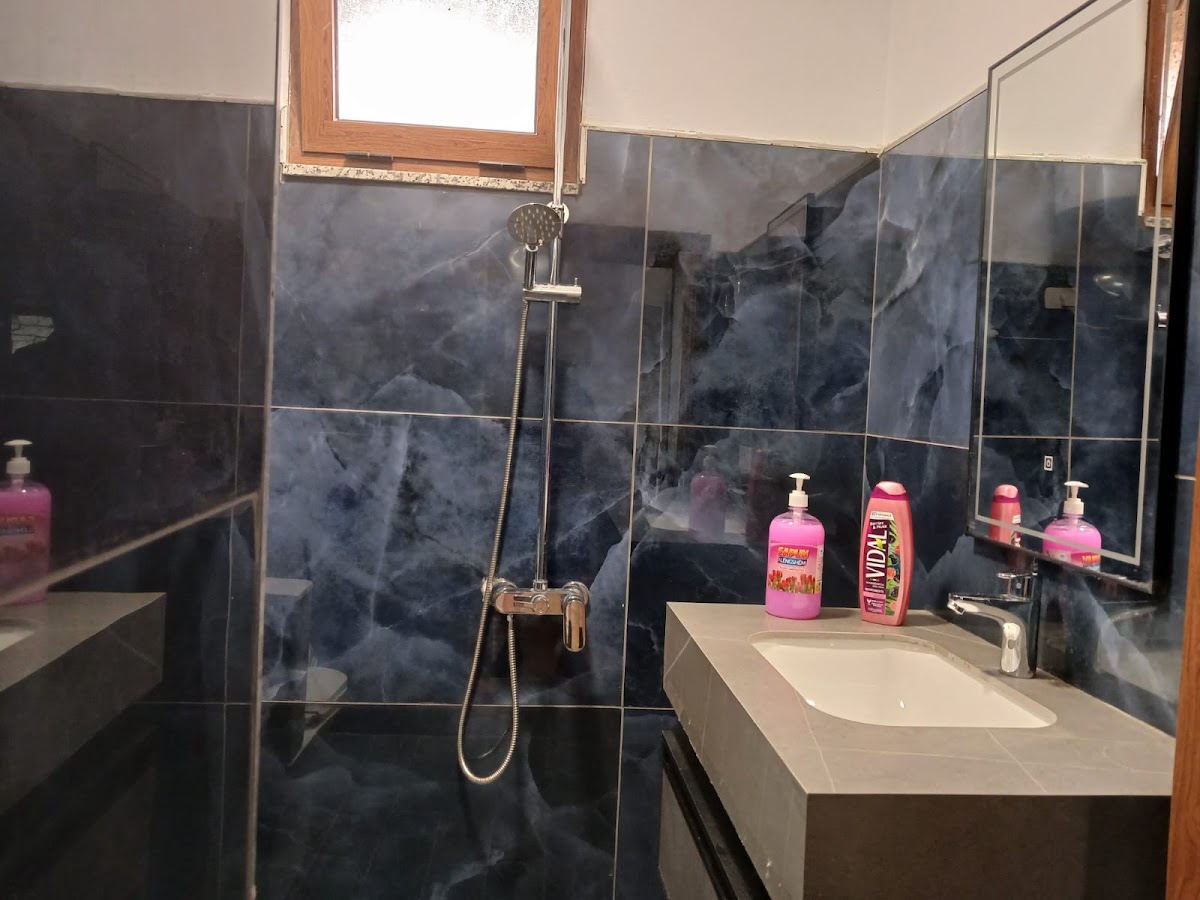 BUJTINA DALMACIA KOMAN photo 5