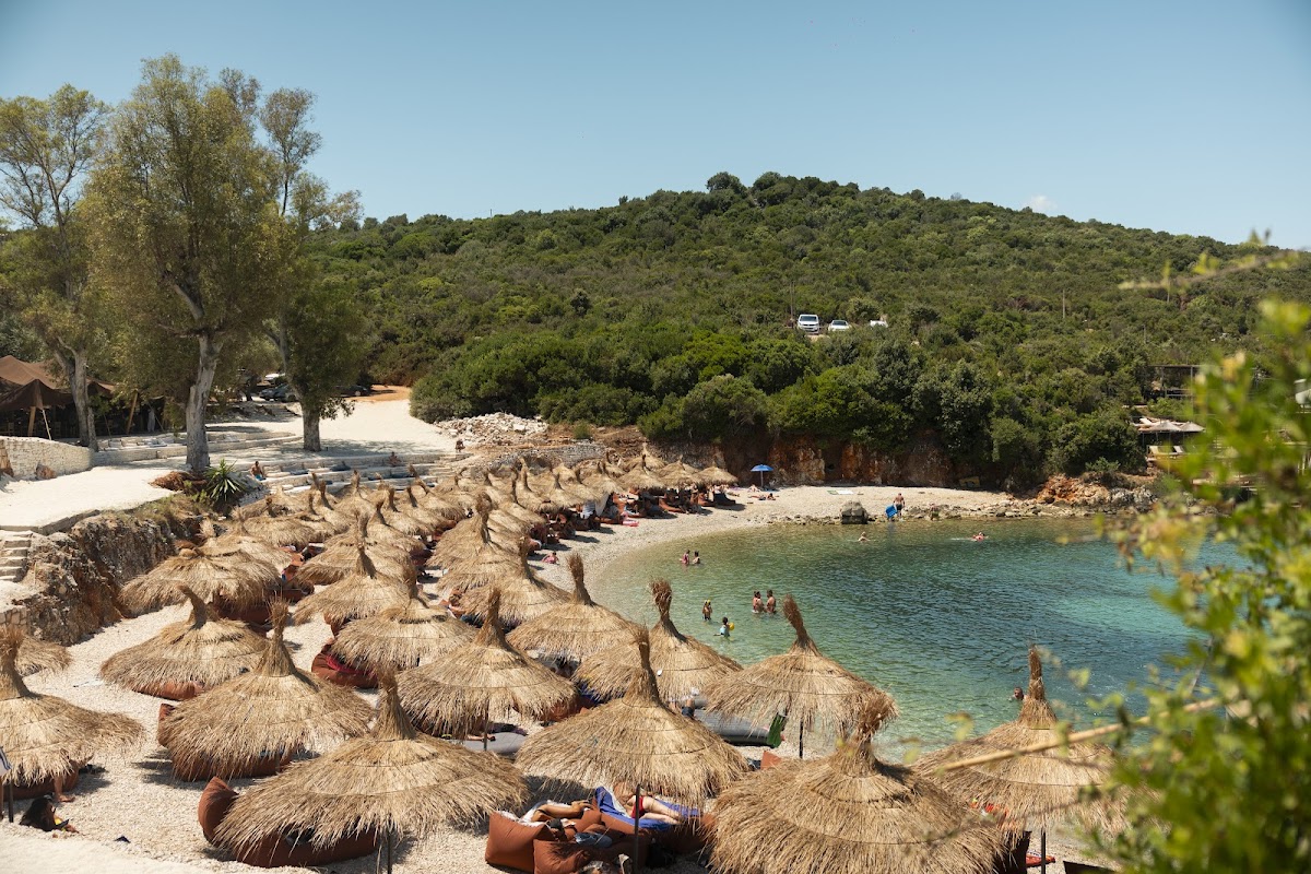 Caravan Beach Bar & Restaurant photo 4