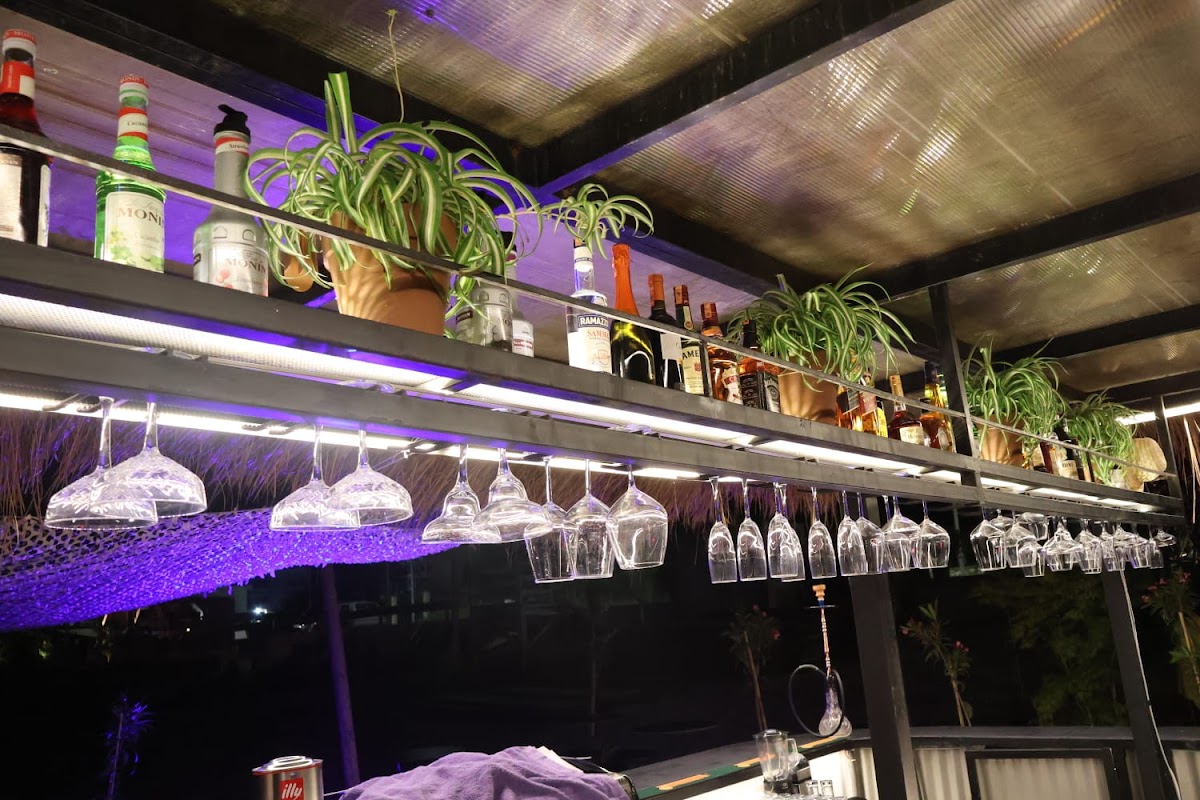 Rapo’s Restaurant Beach Bar
