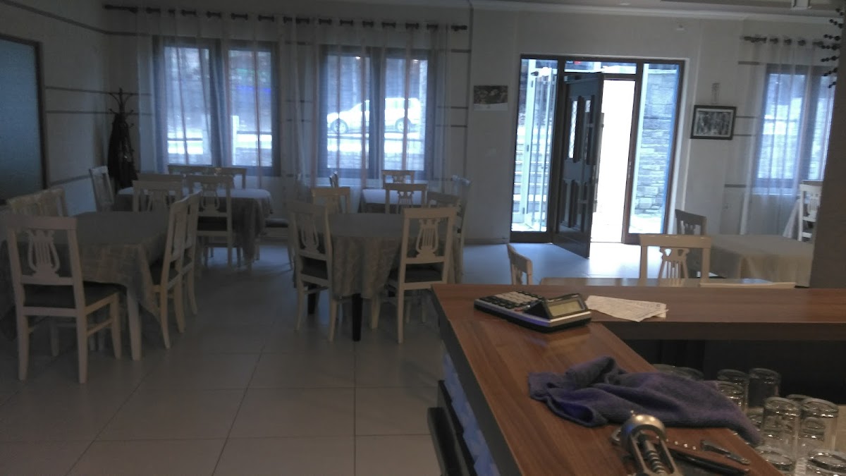 Bar Restorant Hotel Qetësia photo 3