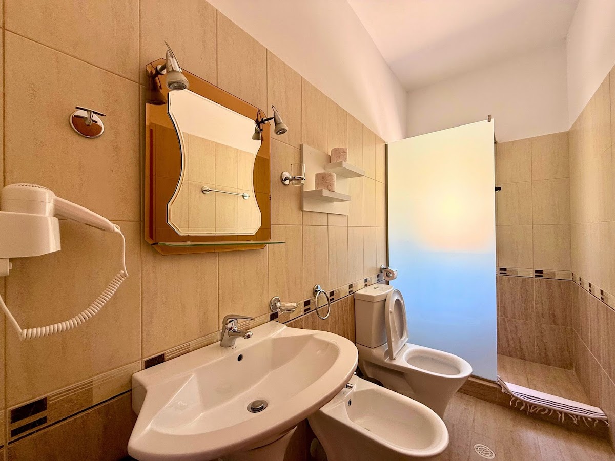Hotel Horizont Kuçovë photo 3